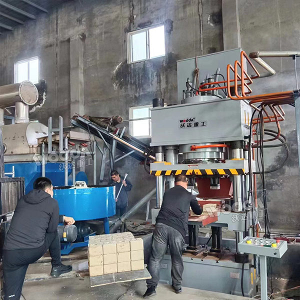 630噸全自動鹽磚機